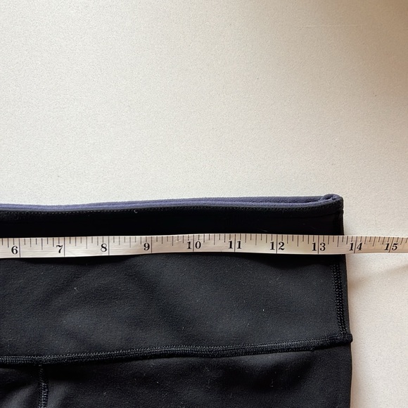 Lululemon 🍋 Boogie Shorts Reversible Size 6 - Picture 7 of 10